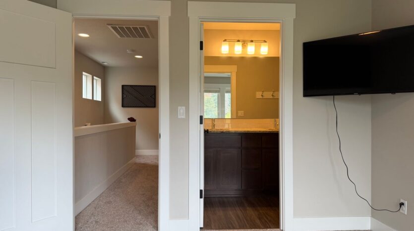 16825 Chula Vista Ave. - Sandy - Oregon - 3 bed, 3 bath rental property