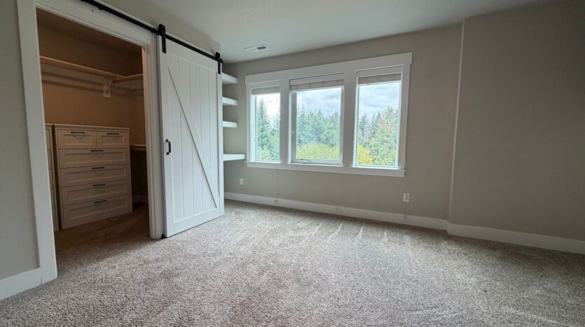 16825 Chula Vista Ave. - Sandy - Oregon - 3 bed, 3 bath rental property