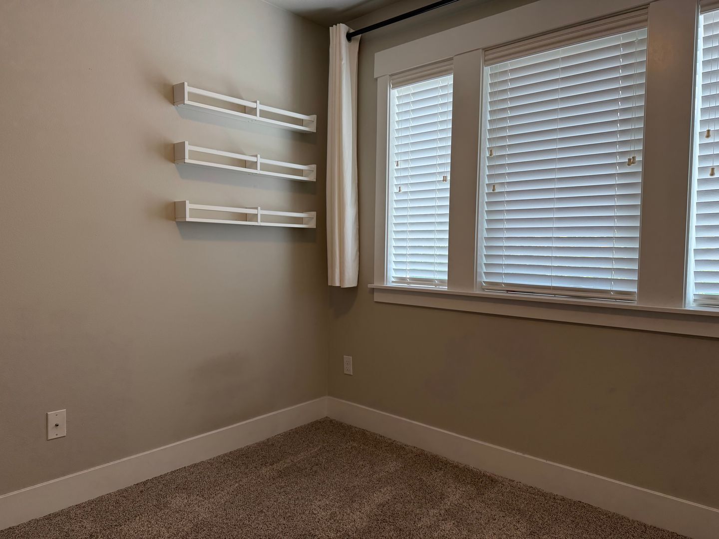 16825 Chula Vista Ave. - Sandy - Oregon - 3 bed, 3 bath rental property