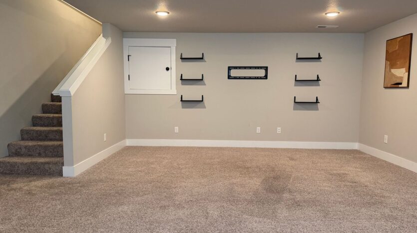16825 Chula Vista Ave. - Sandy - Oregon - 3 bed, 3 bath rental property