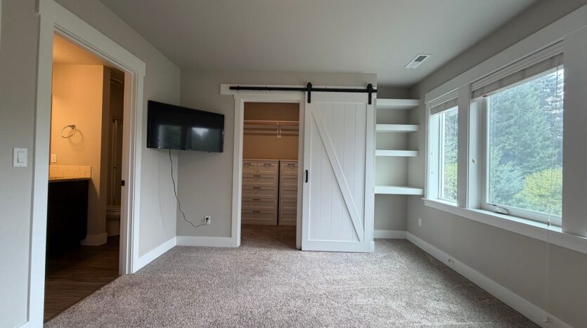 16825 Chula Vista Ave. - Sandy - Oregon - 3 bed, 3 bath rental property