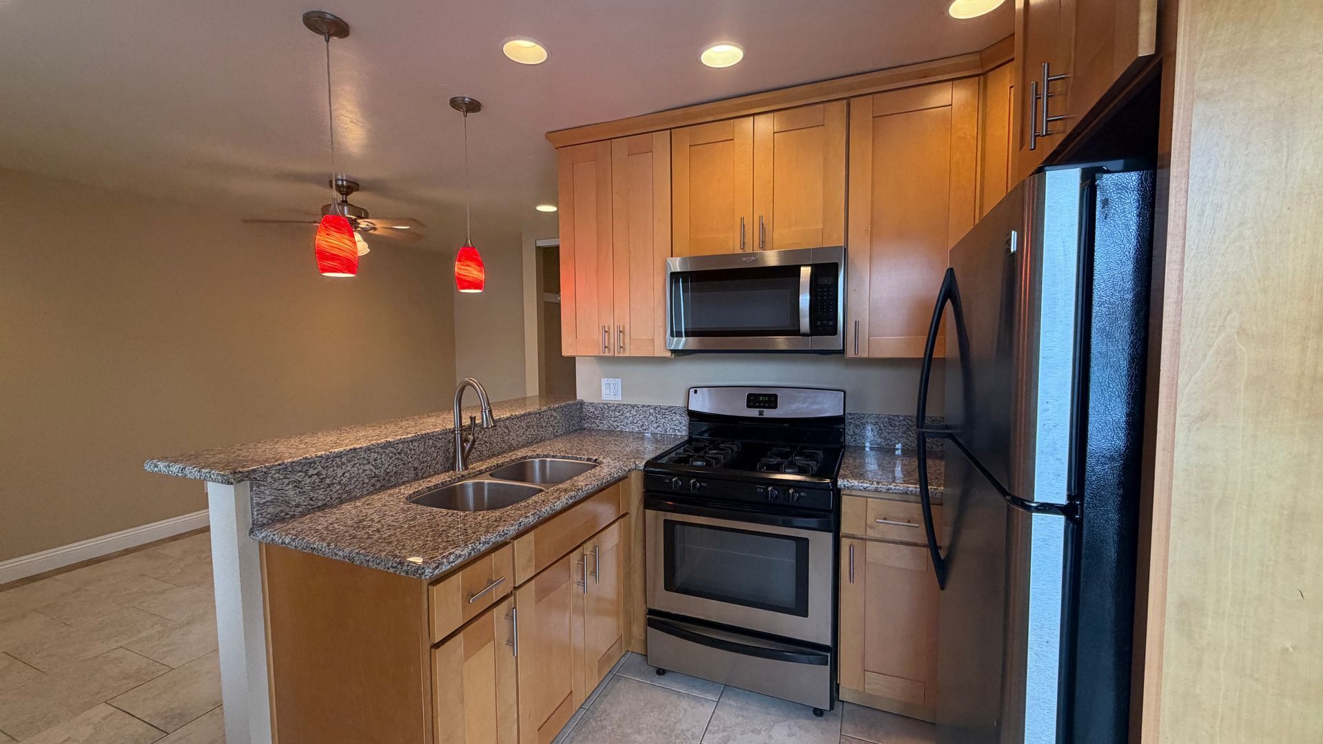 2166 Montgomery Ave #E