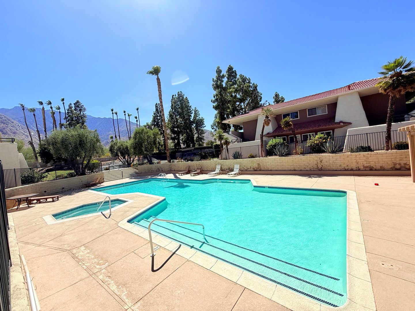 2857 N. Los Felices Rd Unit #116 - Palm Springs - California - 1 bed, 1 bath rental property