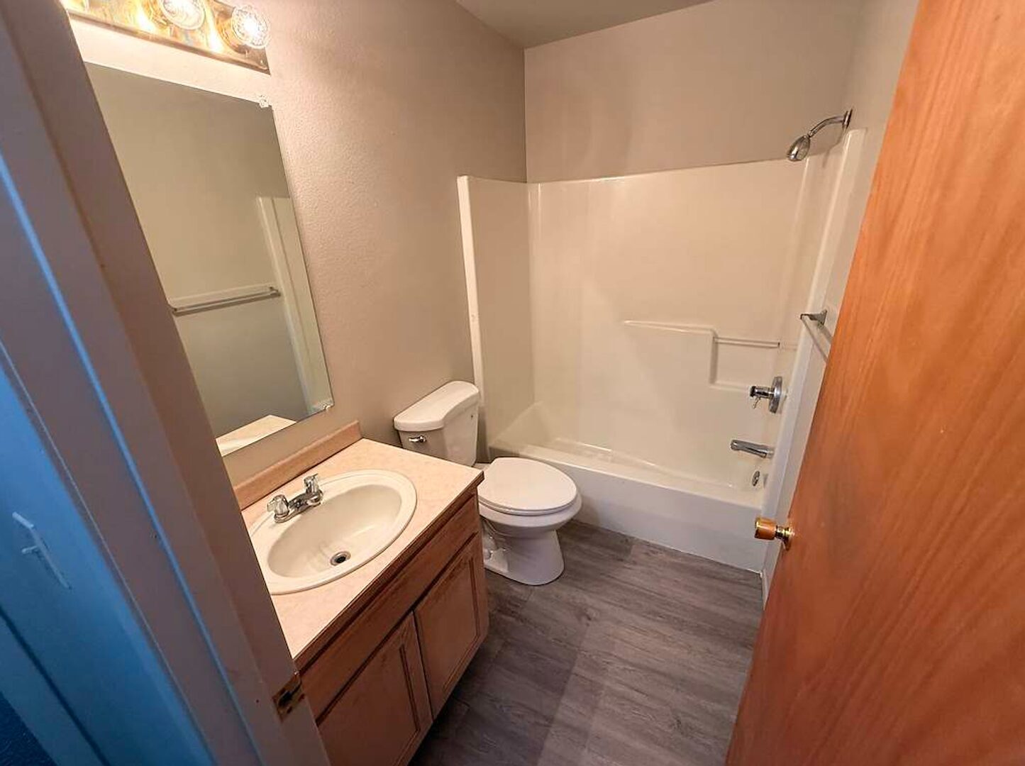 2950 NE Nikki Court Unit D - Bend - Oregon - 3 bed, 2.5 bath rental property