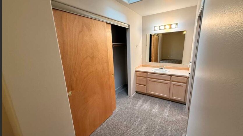 2950 NE Nikki Court Unit D - Bend - Oregon - 3 bed, 2.5 bath rental property