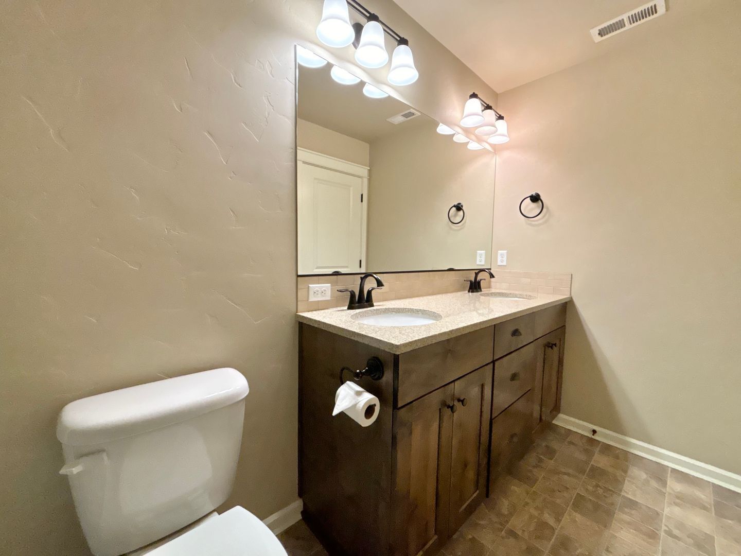 2965 SW Yew Park lane - Redmond - Oregon - 3 bed, 2 bath rental property
