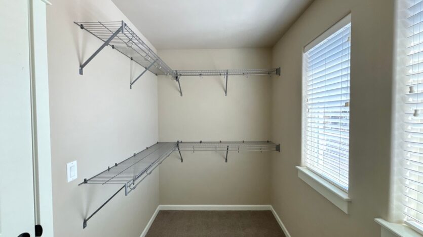 2965 SW Yew Park lane - Redmond - Oregon - 3 bed, 2 bath rental property