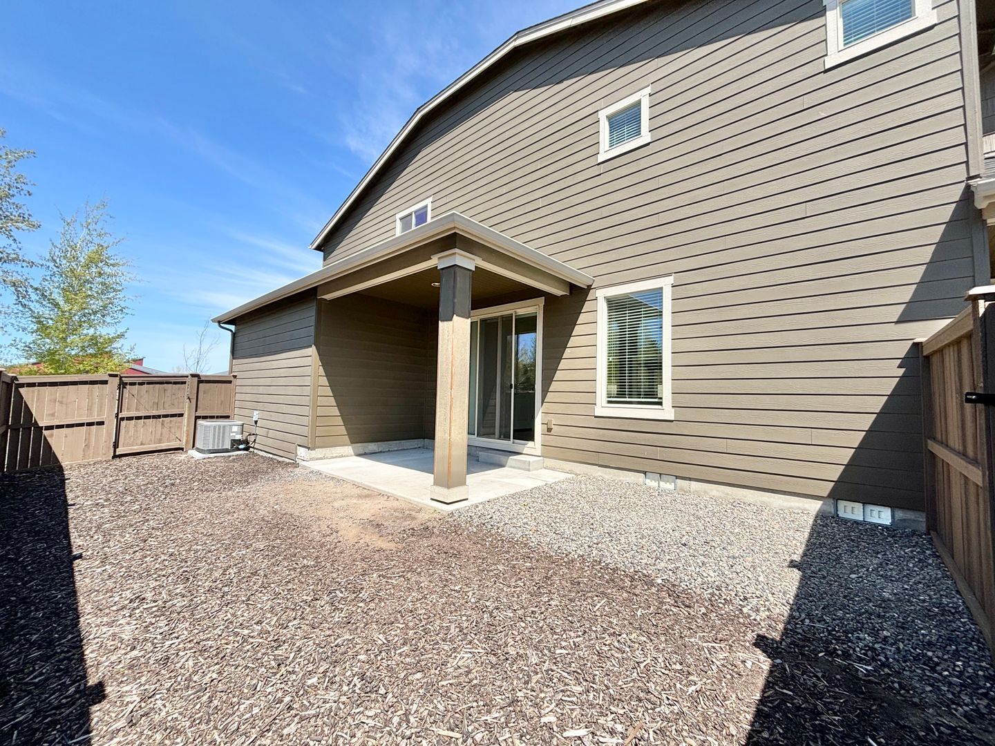 2965 SW Yew Park lane - Redmond - Oregon - 3 bed, 2 bath rental property