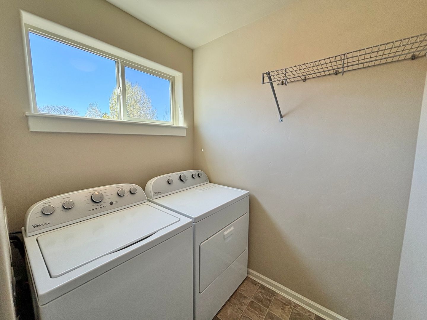 2965 SW Yew Park lane - Redmond - Oregon - 3 bed, 2 bath rental property