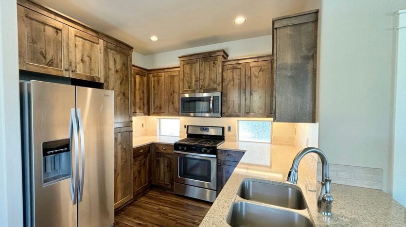 2965 SW Yew Park lane - Redmond - Oregon - 3 bed, 2 bath rental property