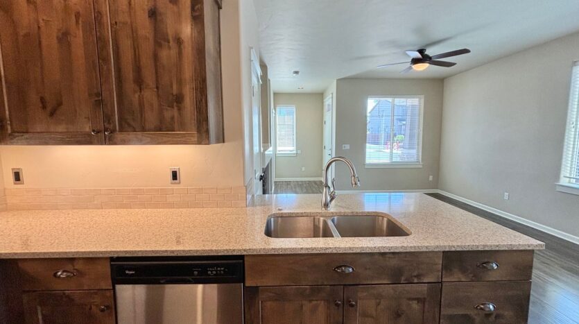 2965 SW Yew Park lane - Redmond - Oregon - 3 bed, 2 bath rental property