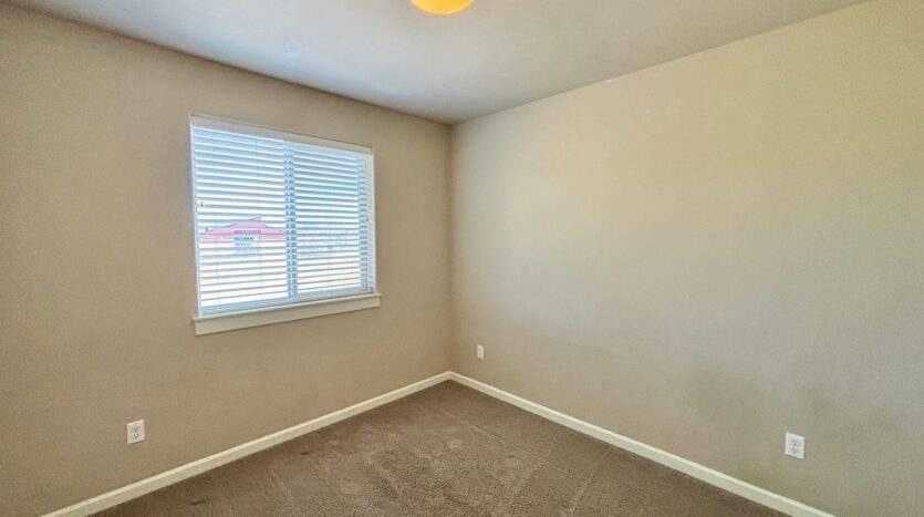 2965 SW Yew Park lane - Redmond - Oregon - 3 bed, 2 bath rental property