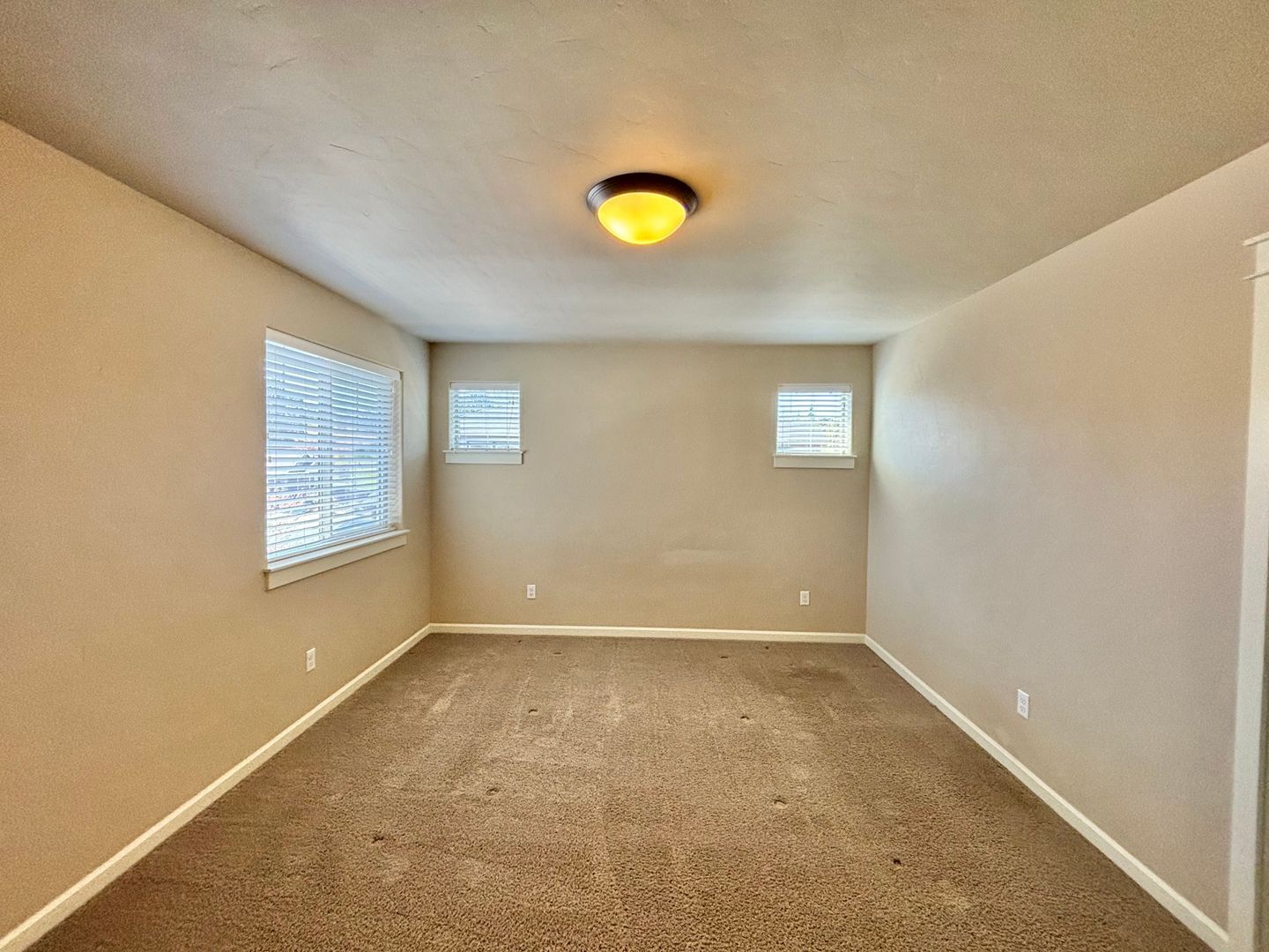 2965 SW Yew Park lane - Redmond - Oregon - 3 bed, 2 bath rental property
