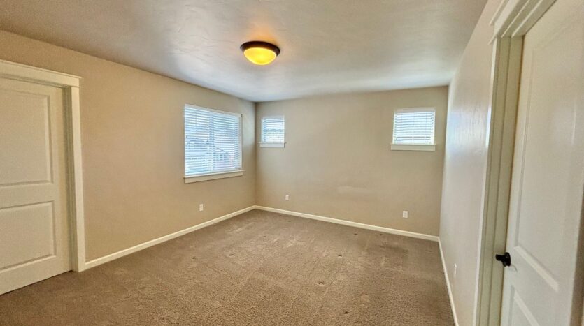 2965 SW Yew Park lane - Redmond - Oregon - 3 bed, 2 bath rental property