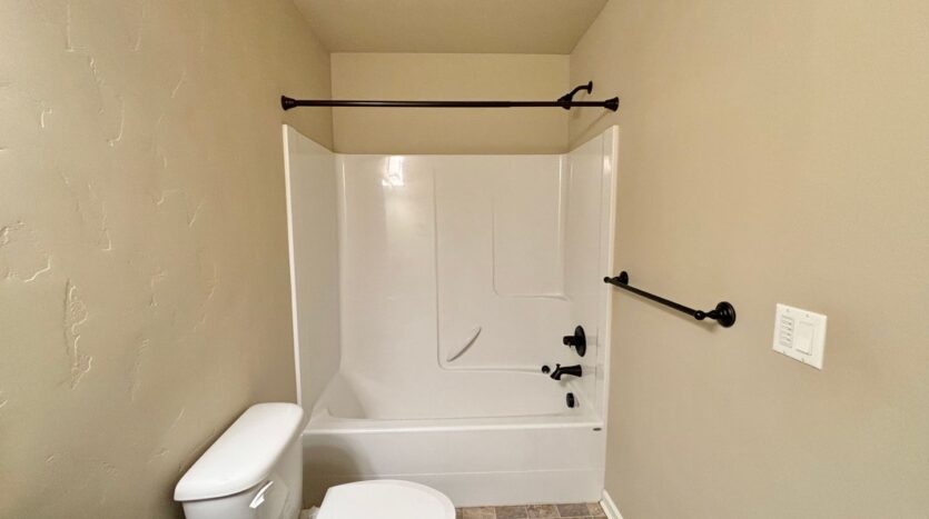 2965 SW Yew Park lane - Redmond - Oregon - 3 bed, 2 bath rental property