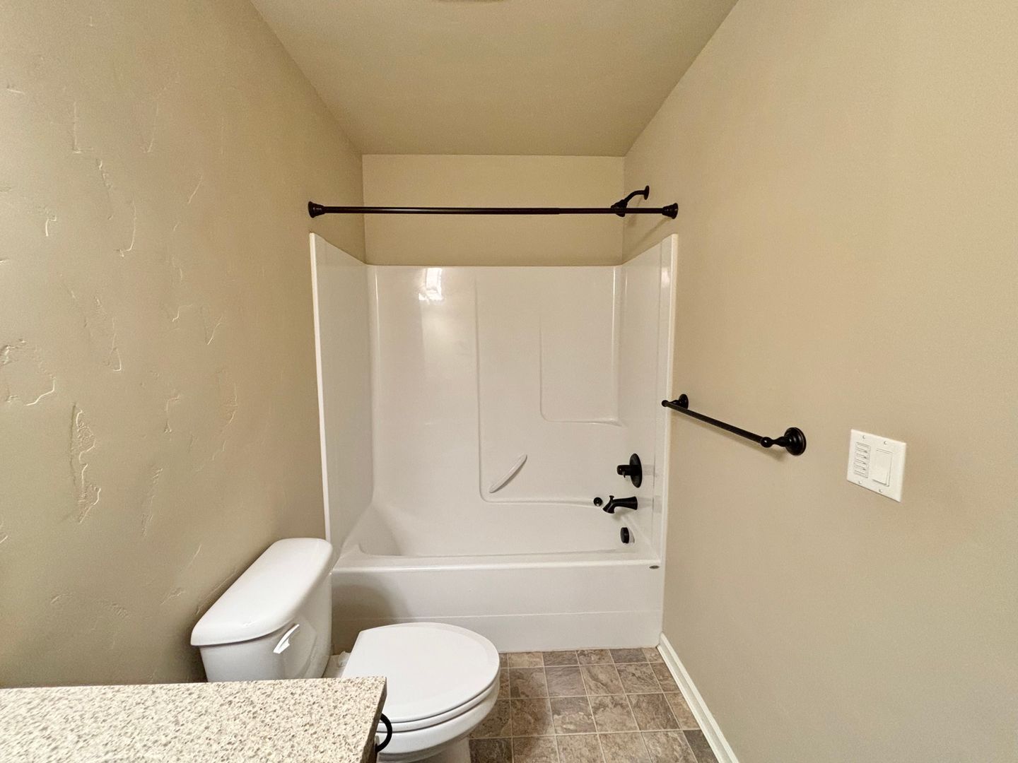 2965 SW Yew Park lane - Redmond - Oregon - 3 bed, 2 bath rental property