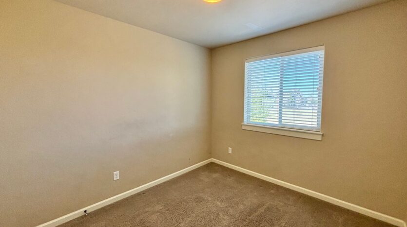 2965 SW Yew Park lane - Redmond - Oregon - 3 bed, 2 bath rental property
