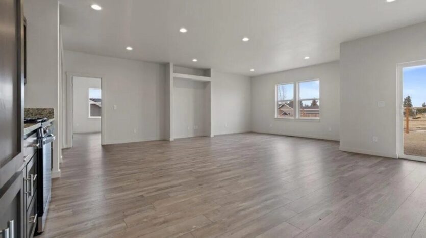 3257 NW Cedar Ave - Redmond - Oregon - 3 bed, 3 bath rental property