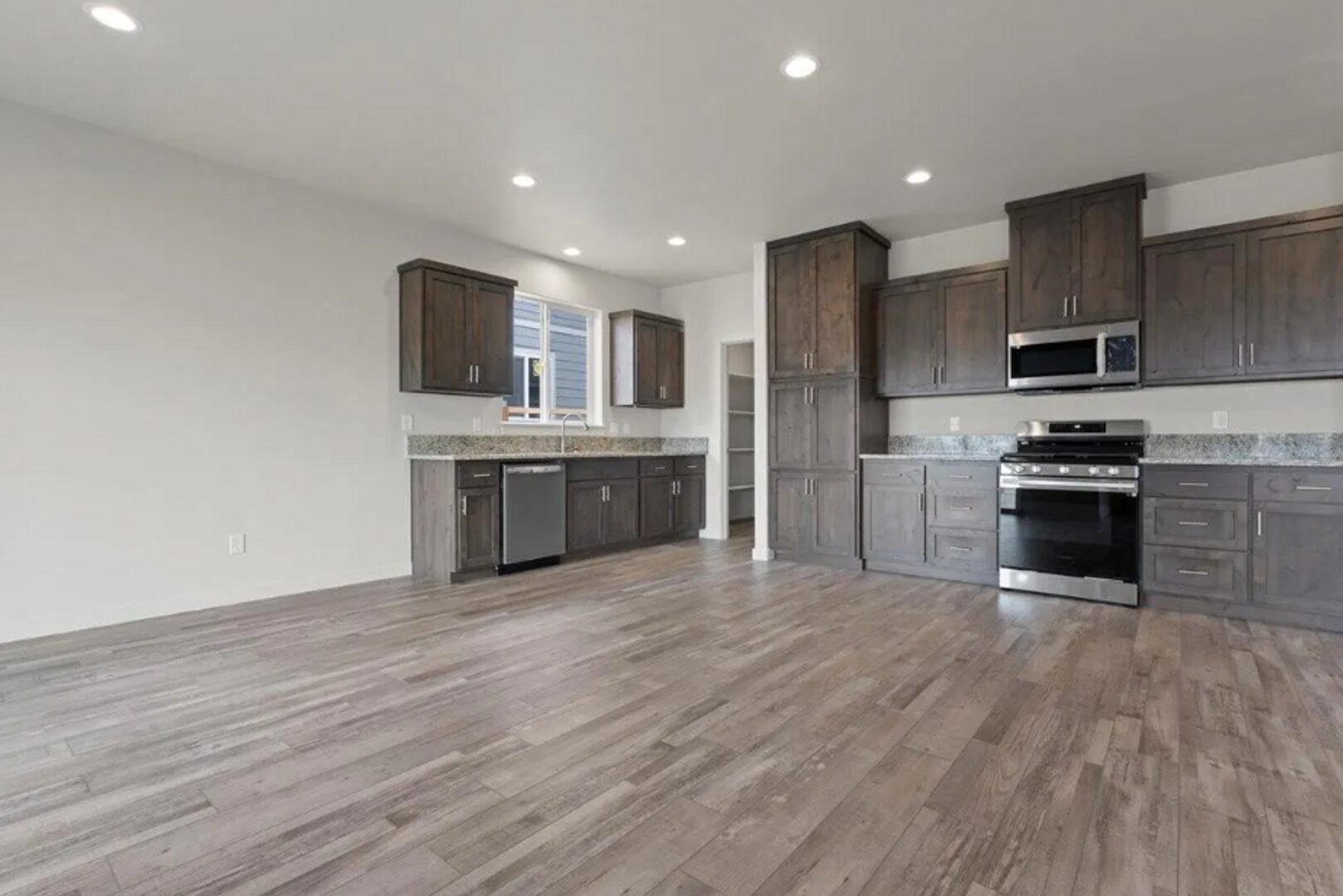 3257 NW Cedar Ave - Redmond - Oregon - 3 bed, 3 bath rental property
