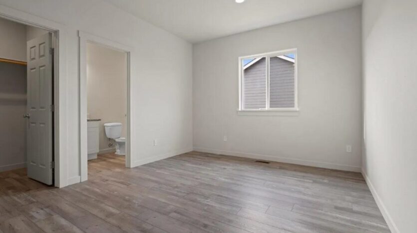 3257 NW Cedar Ave - Redmond - Oregon - 3 bed, 3 bath rental property