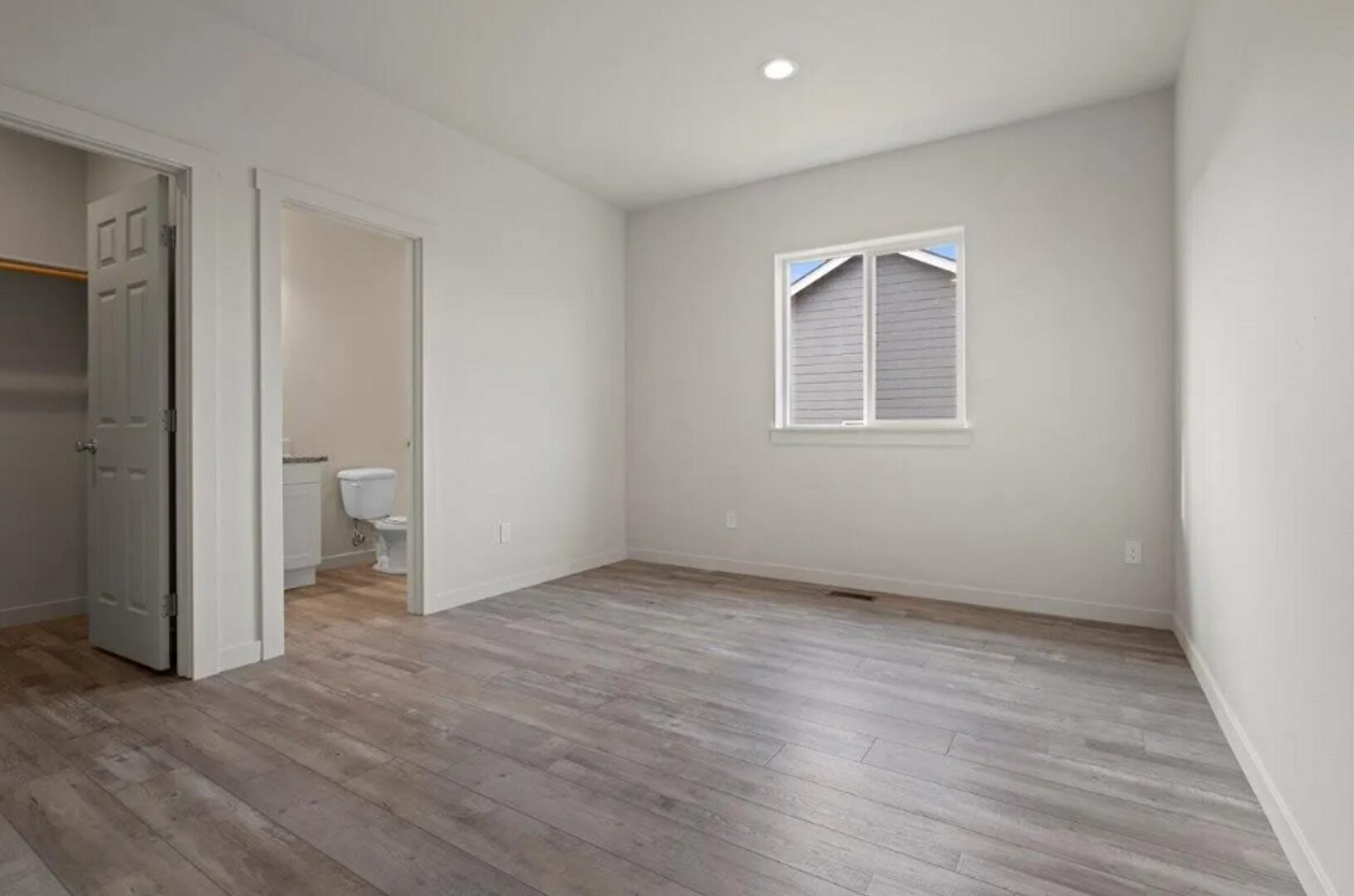 3257 NW Cedar Ave - Redmond - Oregon - 3 bed, 3 bath rental property
