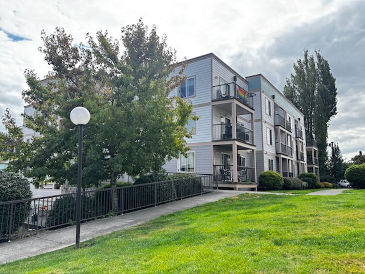 4018 Northwest Avenue - Bellingham - Washington - 2 bed, 1 bath rental property