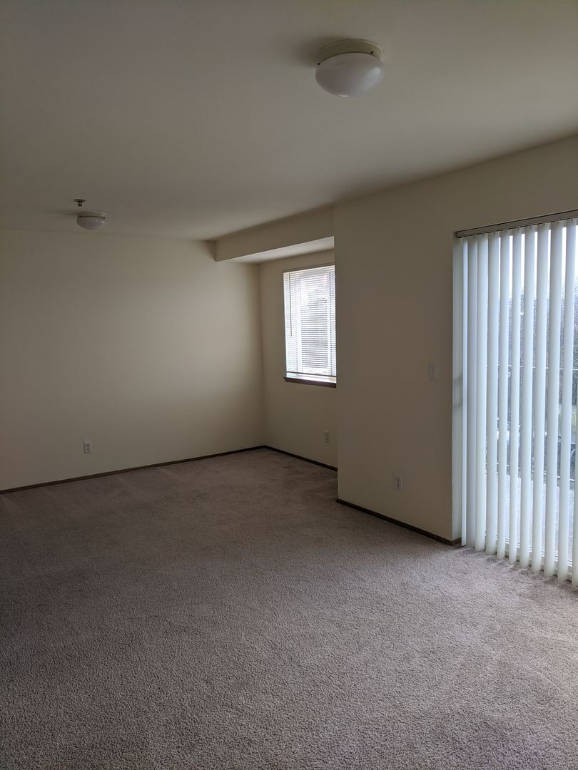 4018 Northwest Avenue - Bellingham - Washington - 1 bed, 1 bath rental property