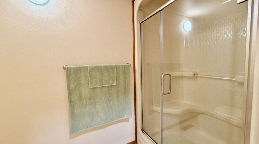 60785 Willow Creek Loop - Bend - Oregon - 2 bed, 2 bath rental property