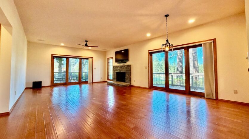 60785 Willow Creek Loop - Bend - Oregon - 2 bed, 2 bath rental property