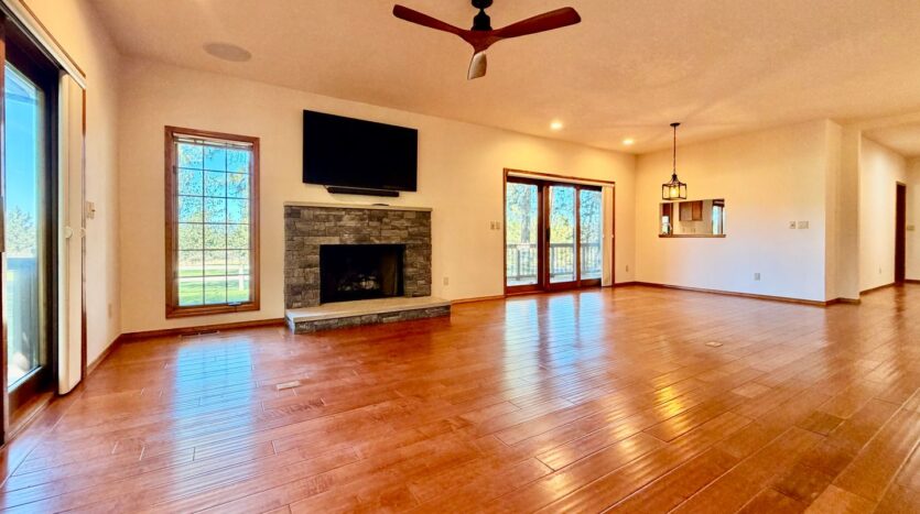 60785 Willow Creek Loop - Bend - Oregon - 2 bed, 2 bath rental property