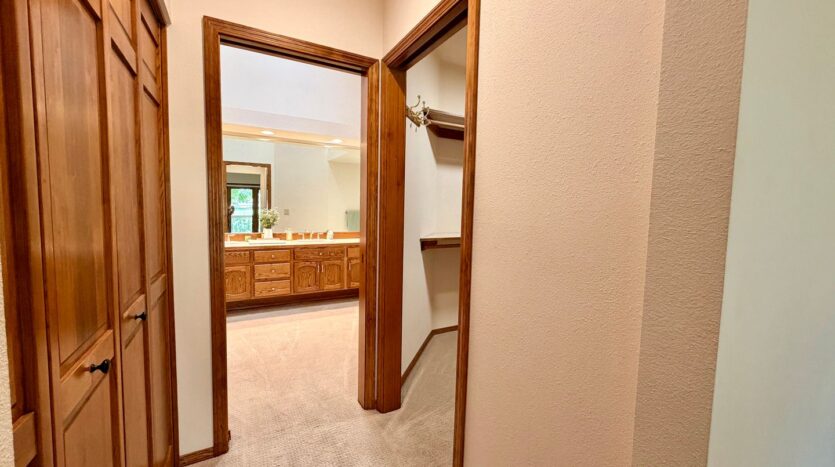 60785 Willow Creek Loop - Bend - Oregon - 2 bed, 2 bath rental property