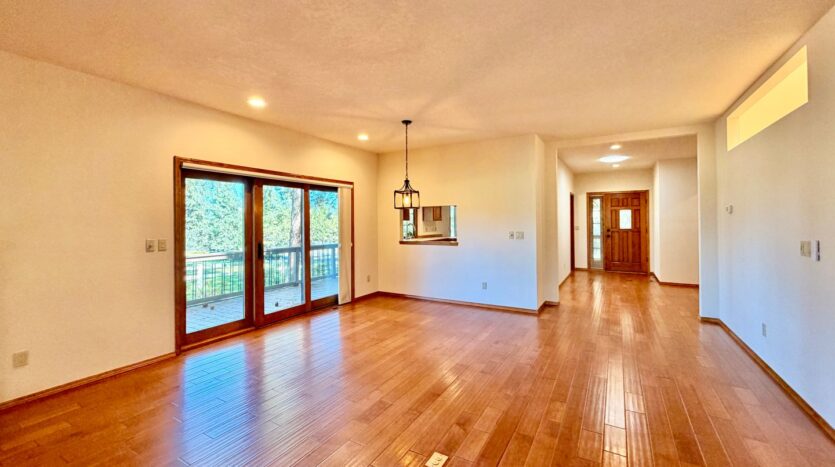 60785 Willow Creek Loop - Bend - Oregon - 2 bed, 2 bath rental property