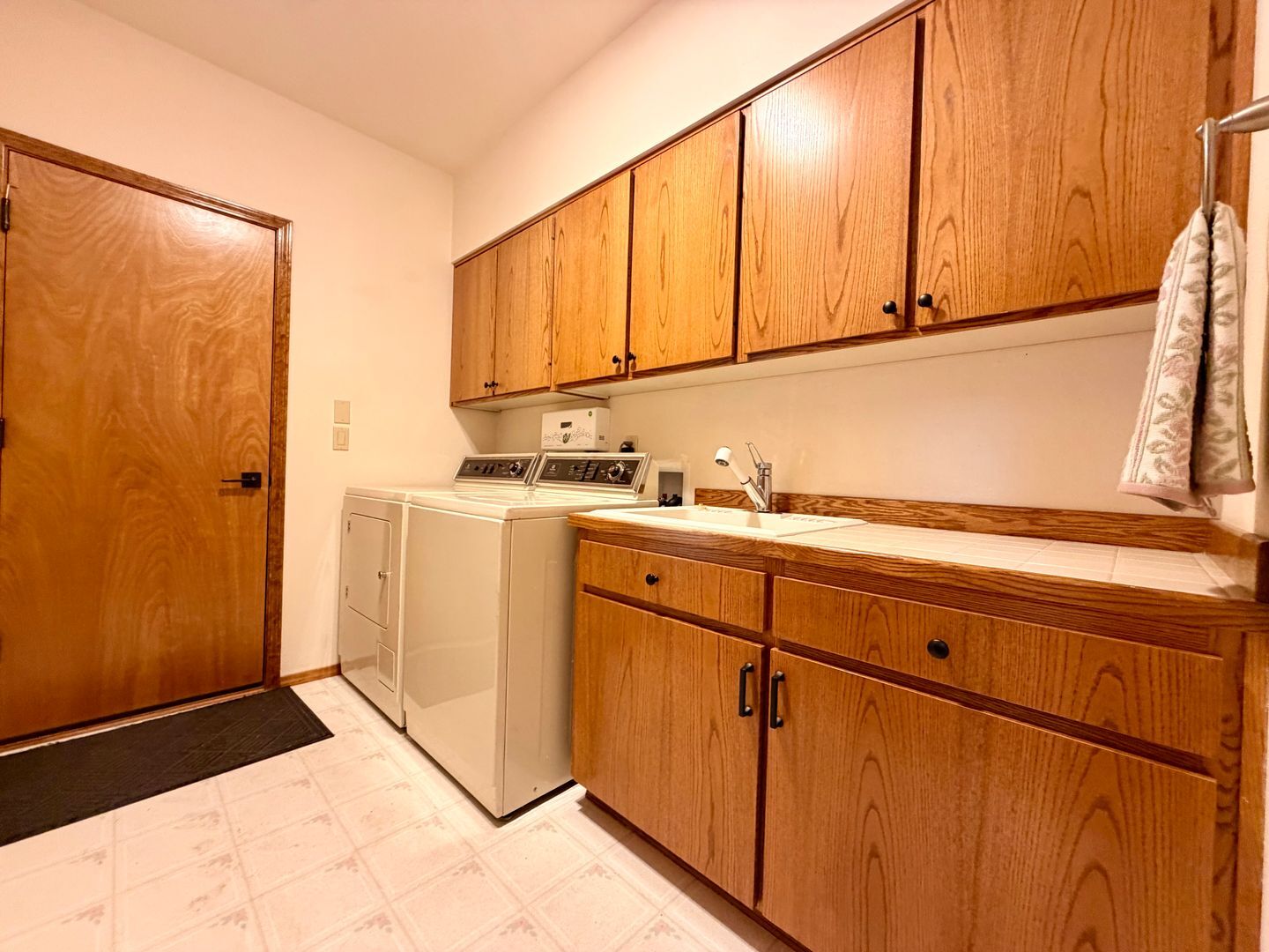 60785 Willow Creek Loop - Bend - Oregon - 2 bed, 2 bath rental property