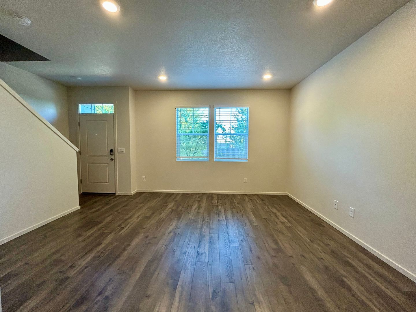 611 NE 72nd St - Vancouver - Washington - 3 bed, 2.5 bath rental property