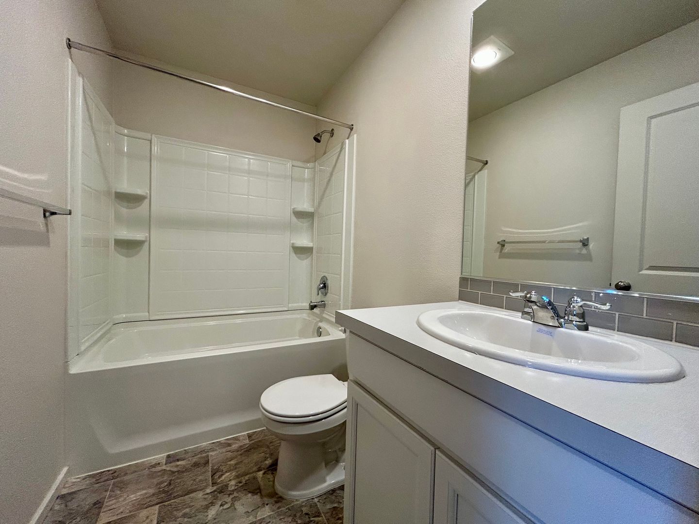 611 NE 72nd St - Vancouver - Washington - 3 bed, 2.5 bath rental property