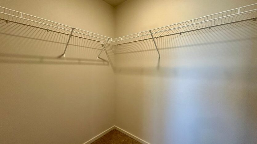 611 NE 72nd St - Vancouver - Washington - 3 bed, 2.5 bath rental property