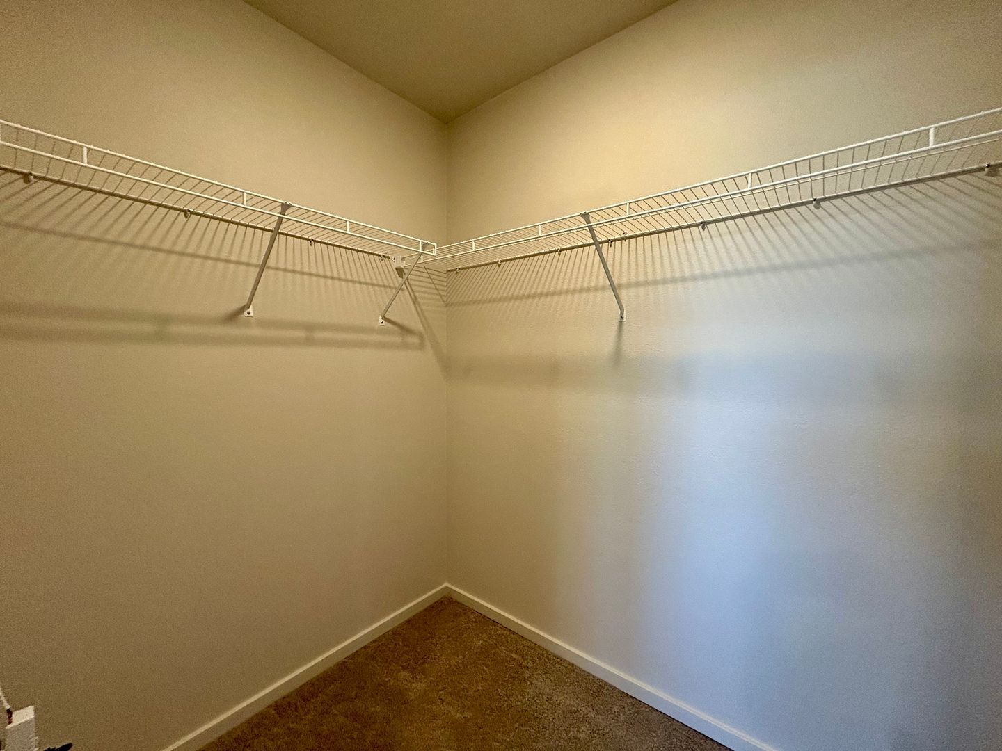 611 NE 72nd St - Vancouver - Washington - 3 bed, 2.5 bath rental property