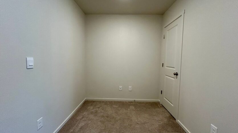 611 NE 72nd St - Vancouver - Washington - 3 bed, 2.5 bath rental property