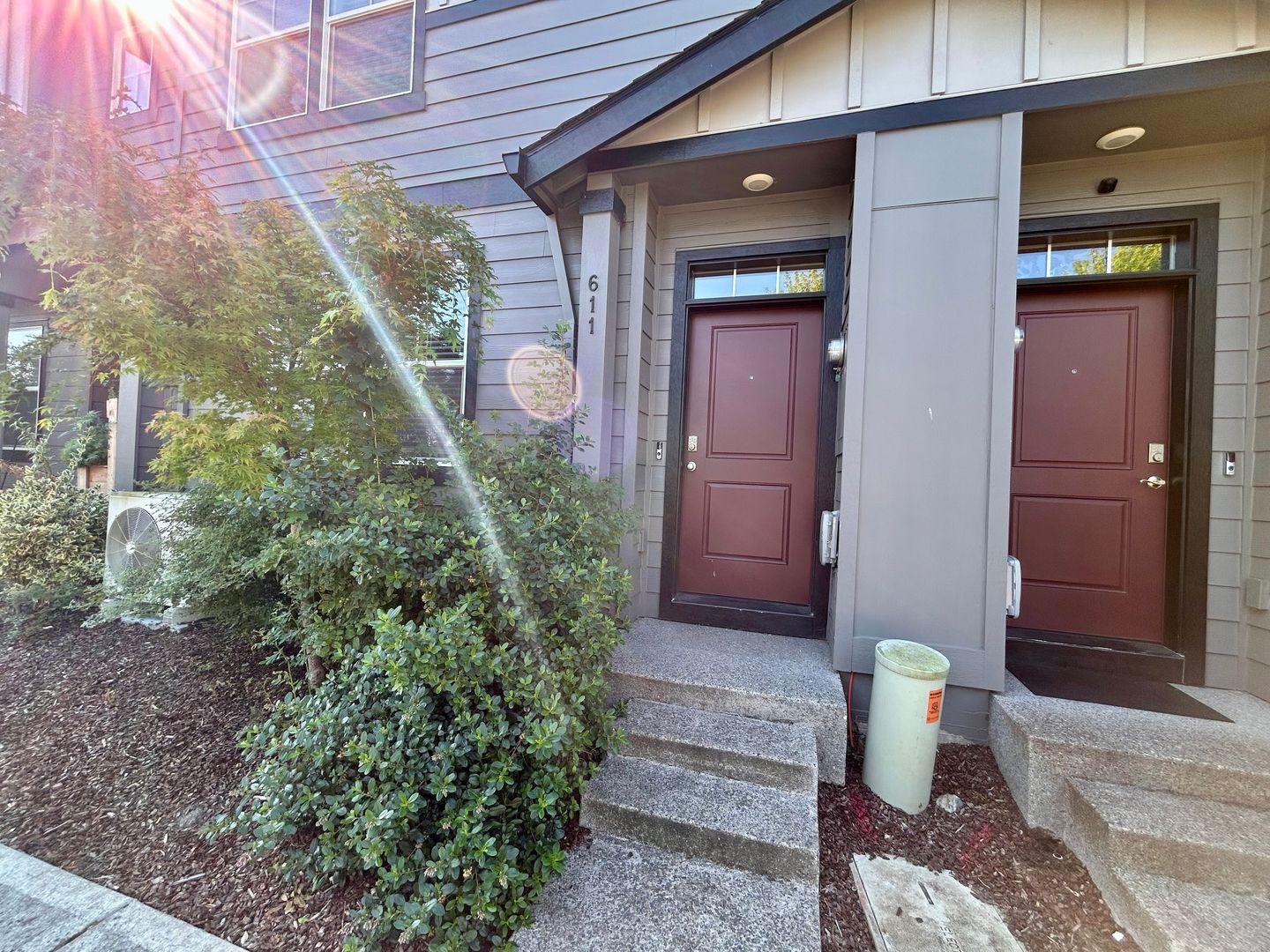 611 NE 72nd St - Vancouver - Washington - 3 bed, 2.5 bath rental property