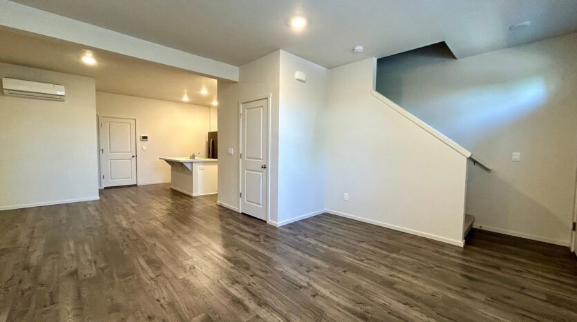 611 NE 72nd St - Vancouver - Washington - 3 bed, 2.5 bath rental property
