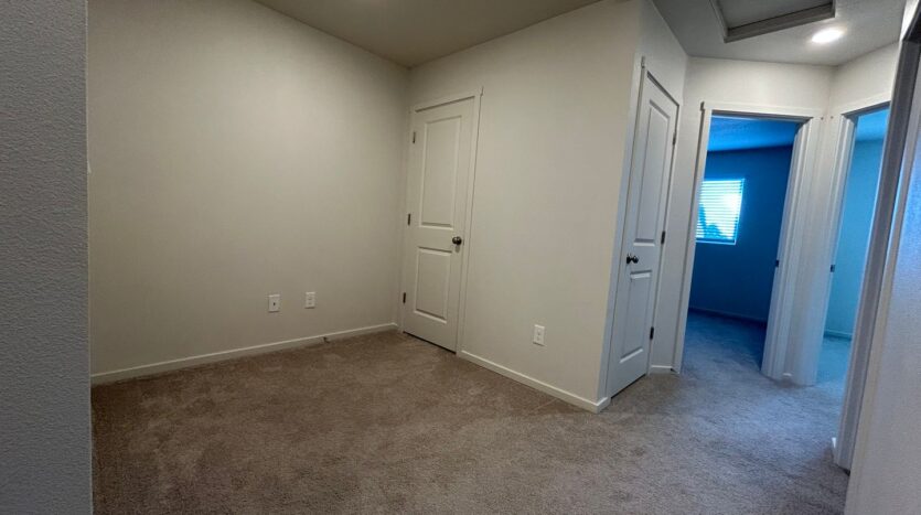 611 NE 72nd St - Vancouver - Washington - 3 bed, 2.5 bath rental property