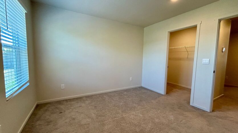 611 NE 72nd St - Vancouver - Washington - 3 bed, 2.5 bath rental property