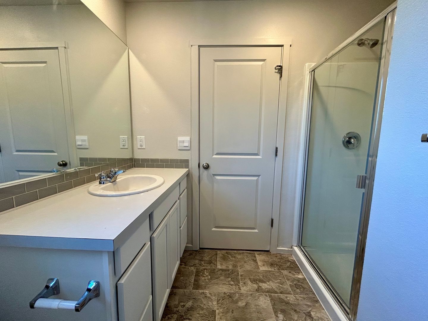 611 NE 72nd St - Vancouver - Washington - 3 bed, 2.5 bath rental property