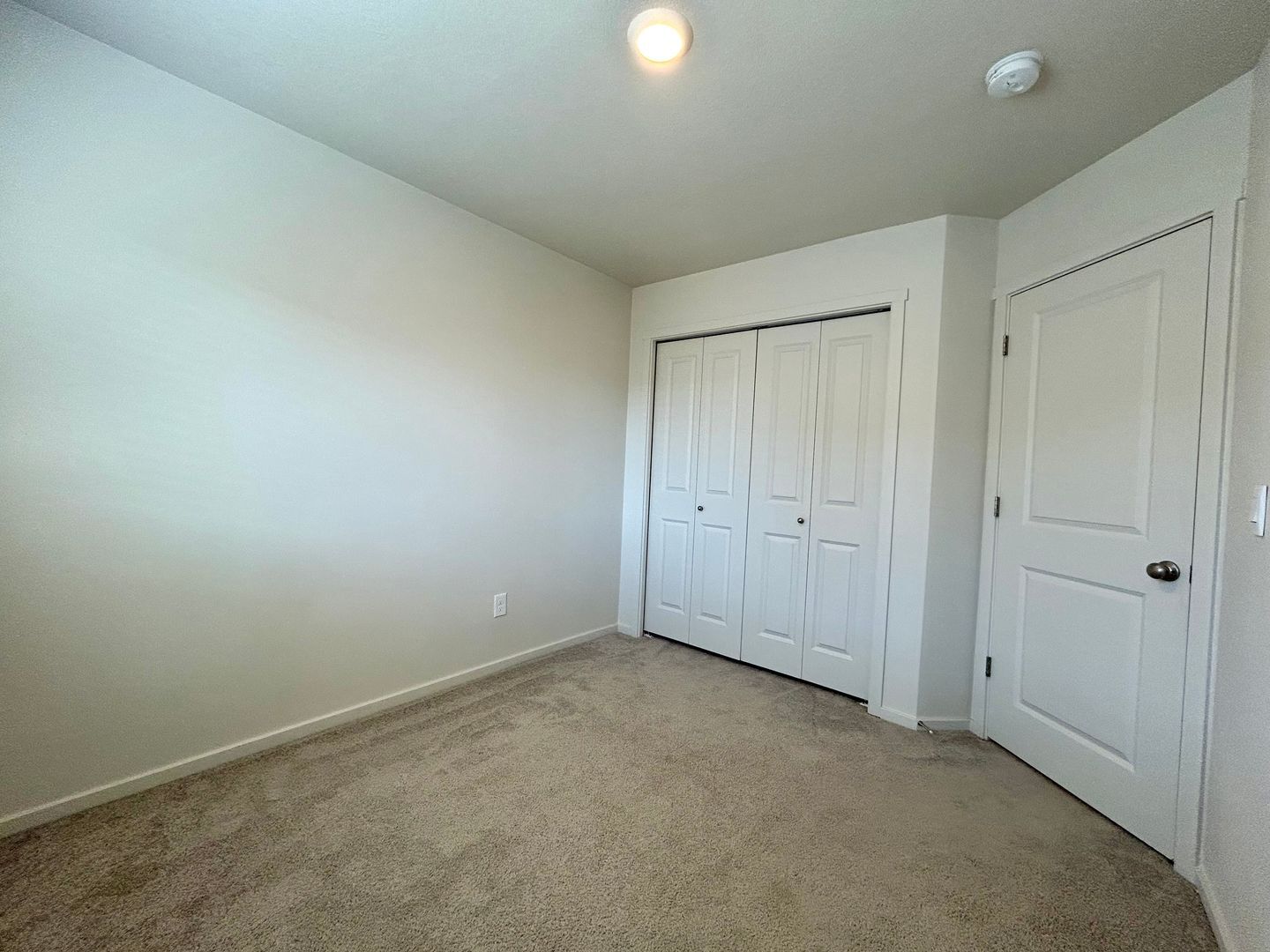 611 NE 72nd St - Vancouver - Washington - 3 bed, 2.5 bath rental property