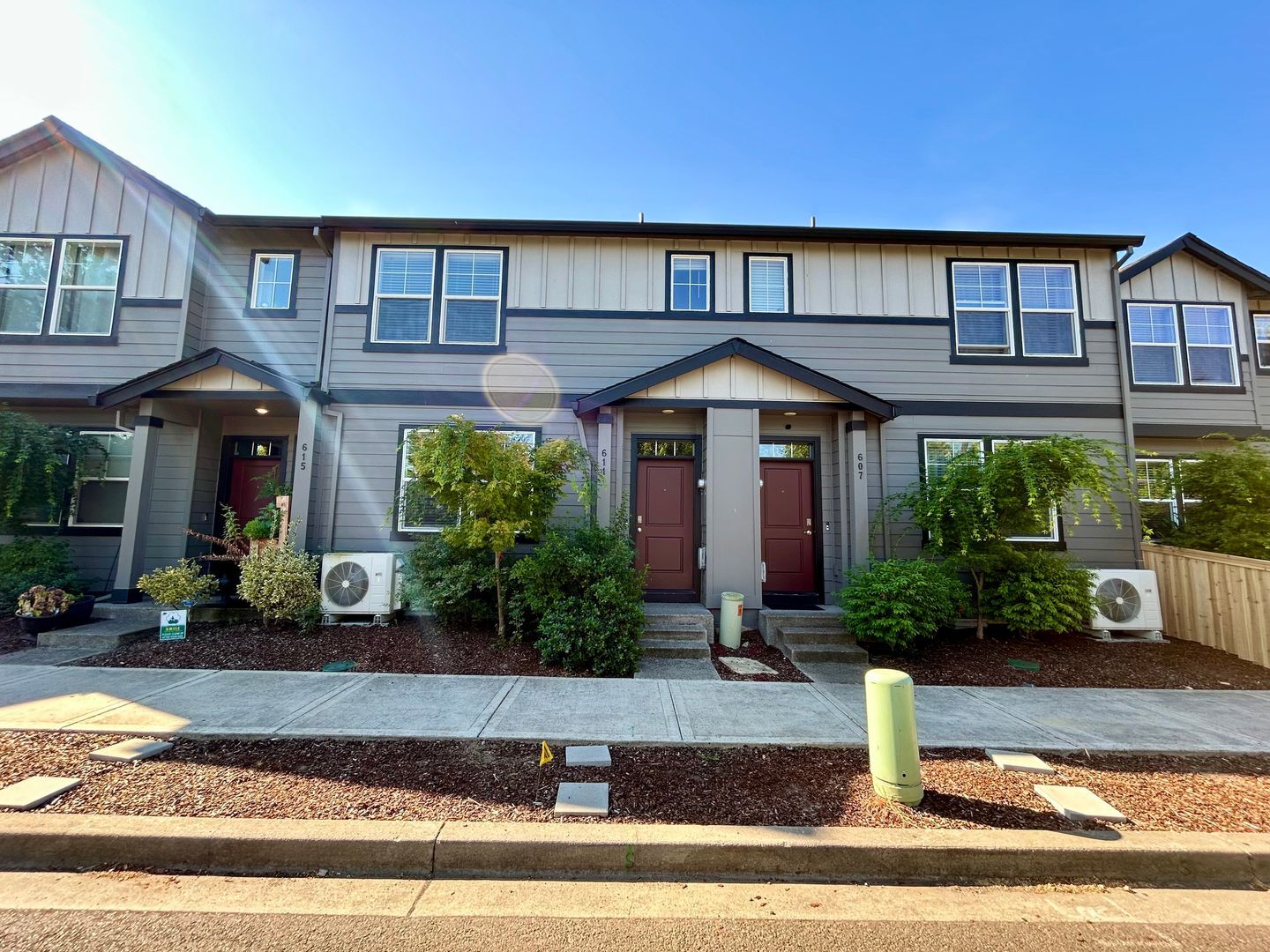 611 NE 72nd St - Vancouver - Washington - 3 bed, 2.5 bath rental property