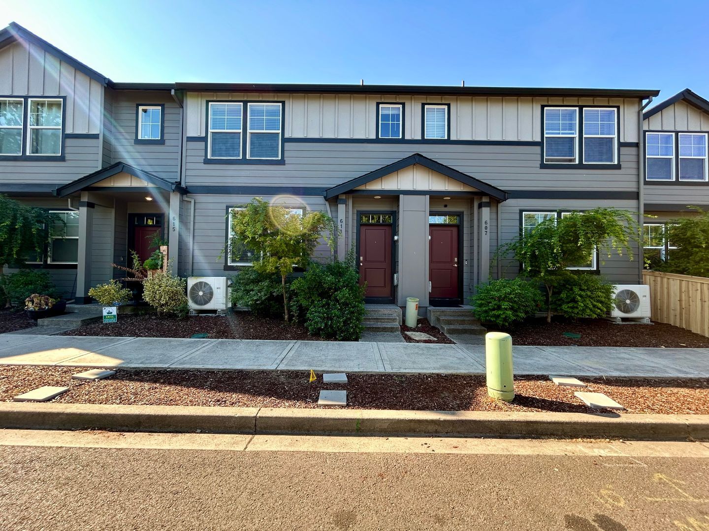 611 NE 72nd St - Vancouver - Washington - 3 bed, 2.5 bath rental property