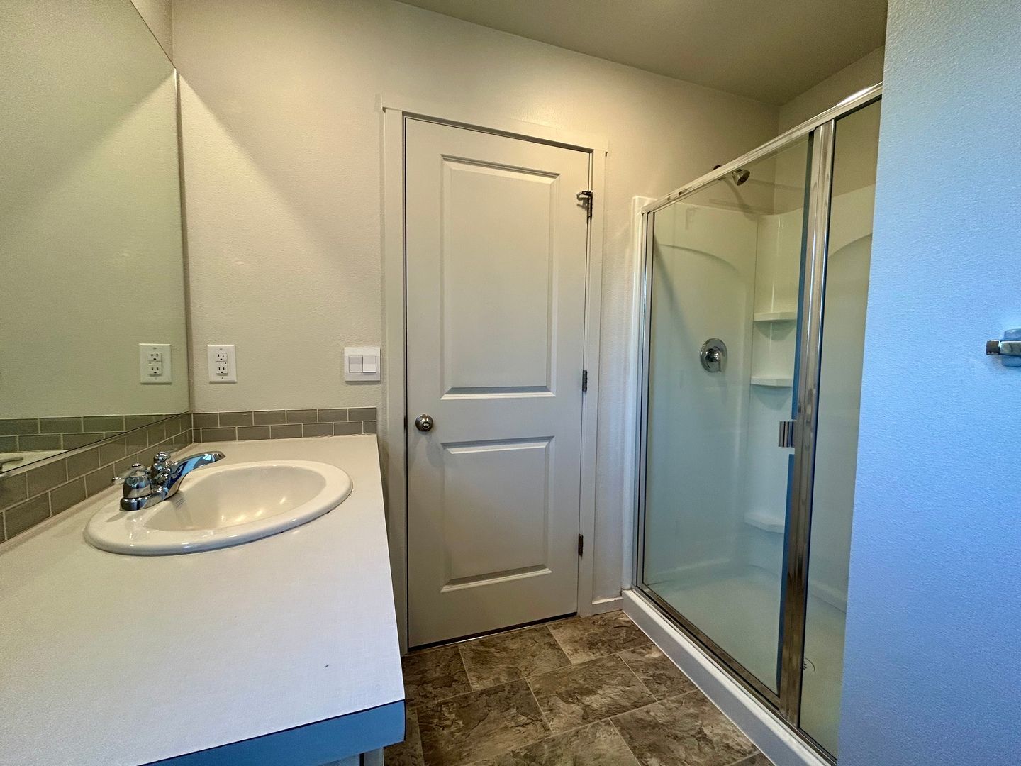 611 NE 72nd St - Vancouver - Washington - 3 bed, 2.5 bath rental property
