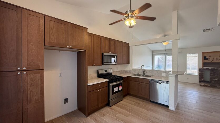 6124 Malaga Ct. - Palmdale - California - 4 bed, 2 bath rental property
