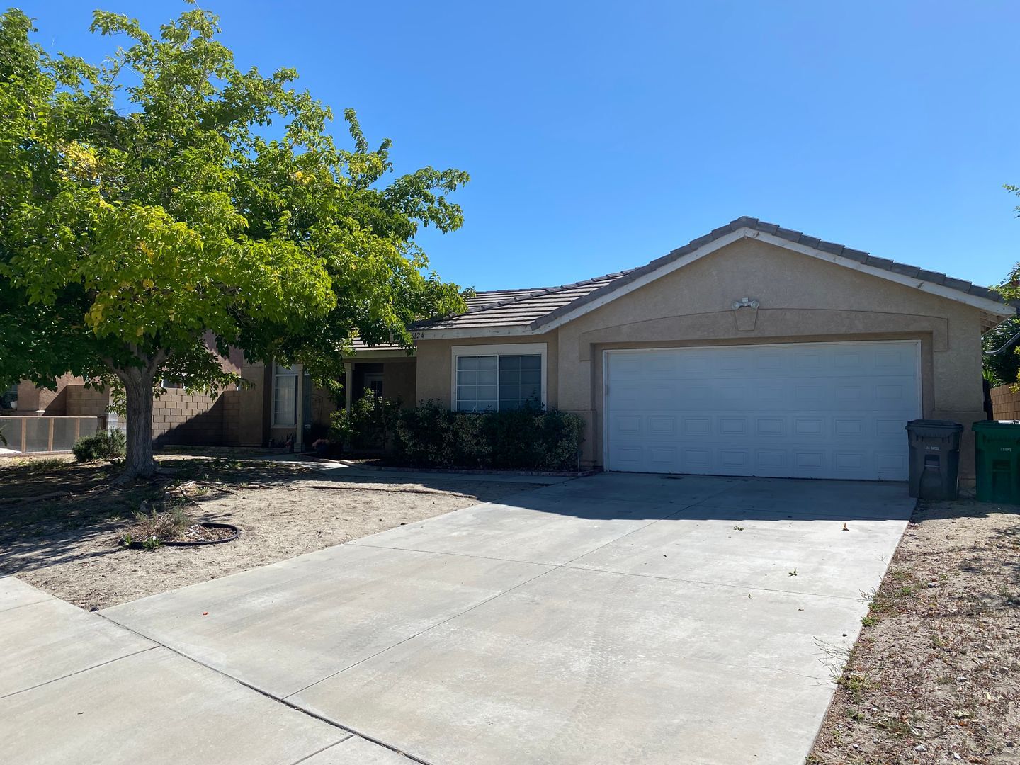 6124 Malaga Ct. - Palmdale - California - 4 bed, 2 bath rental property