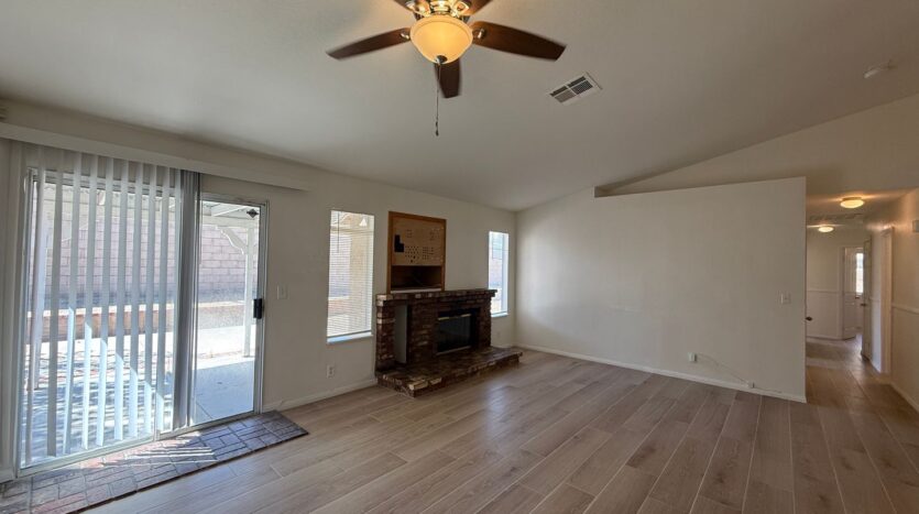 6124 Malaga Ct. - Palmdale - California - 4 bed, 2 bath rental property